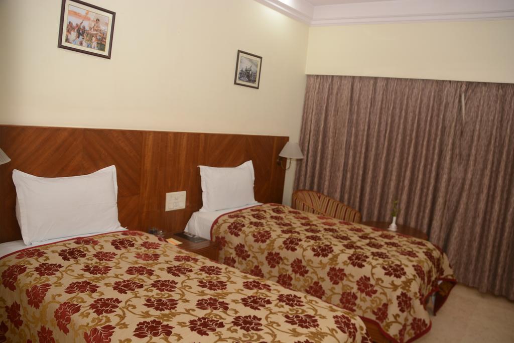 Hotel Patliputra Ashok Patna  Værelse billede