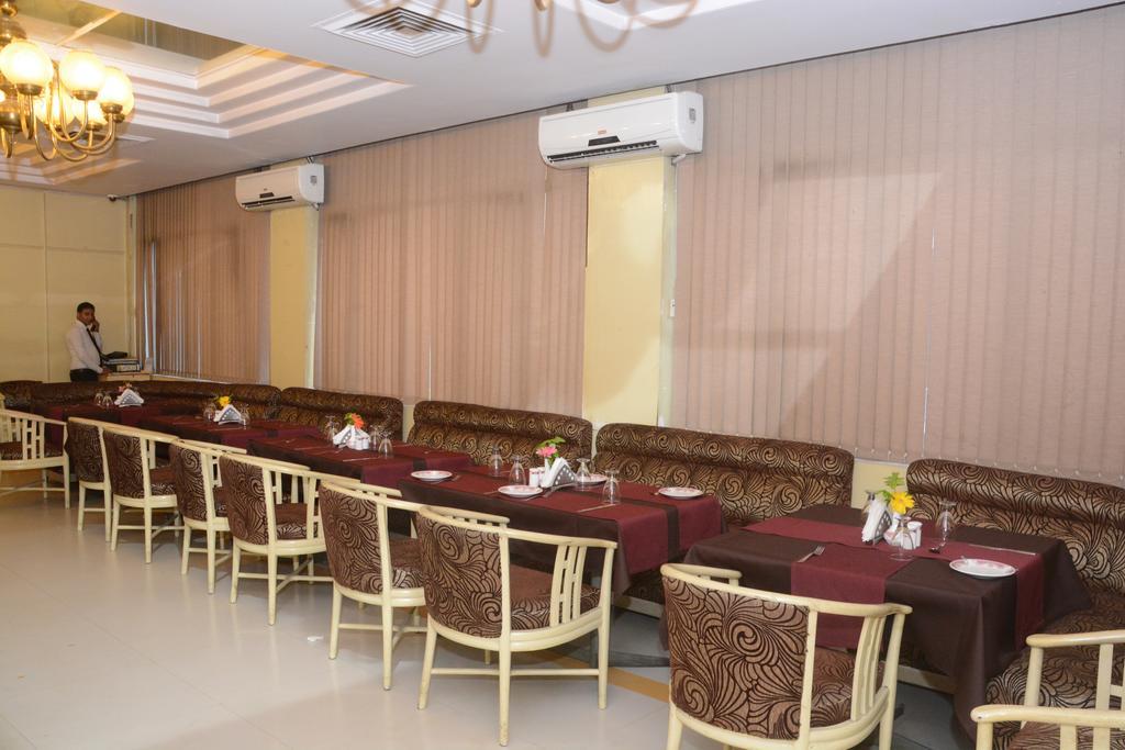Hotel Patliputra Ashok Patna  Eksteriør billede